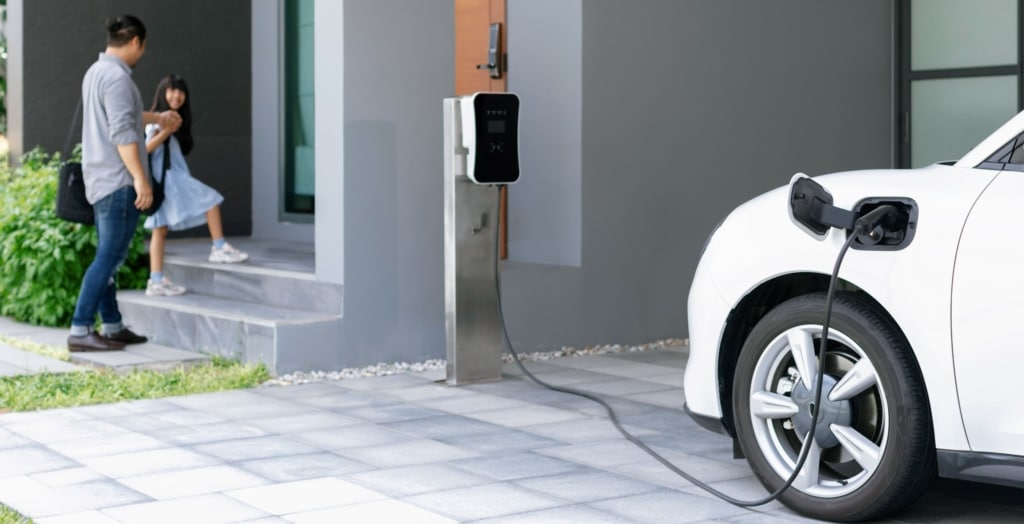 Laadpaal-mensen-thuis